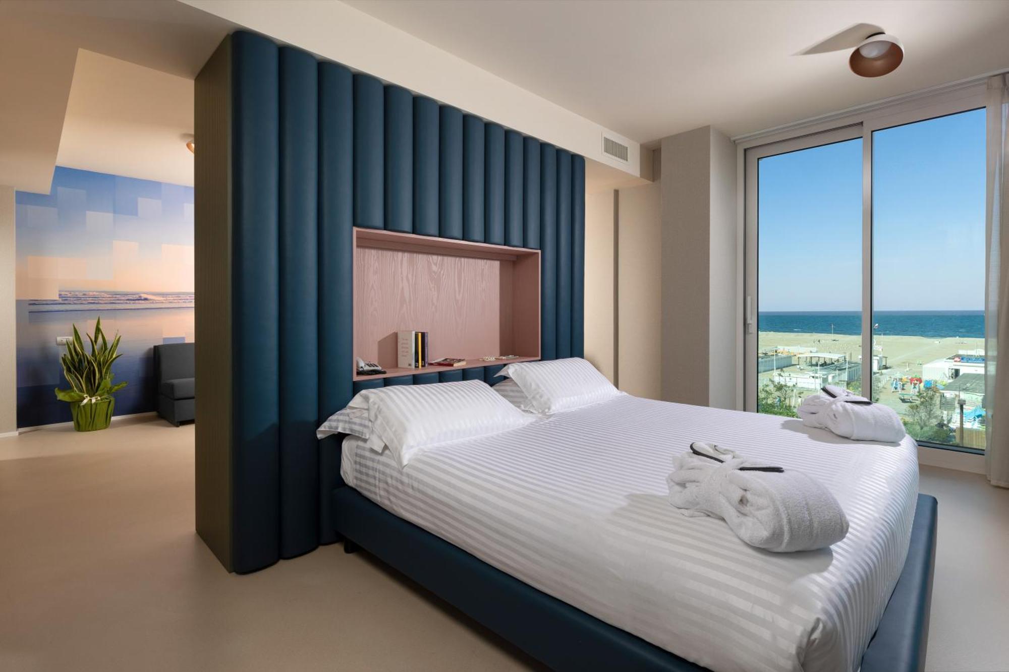 Junior Suite Sea View,1667429373:JPEG